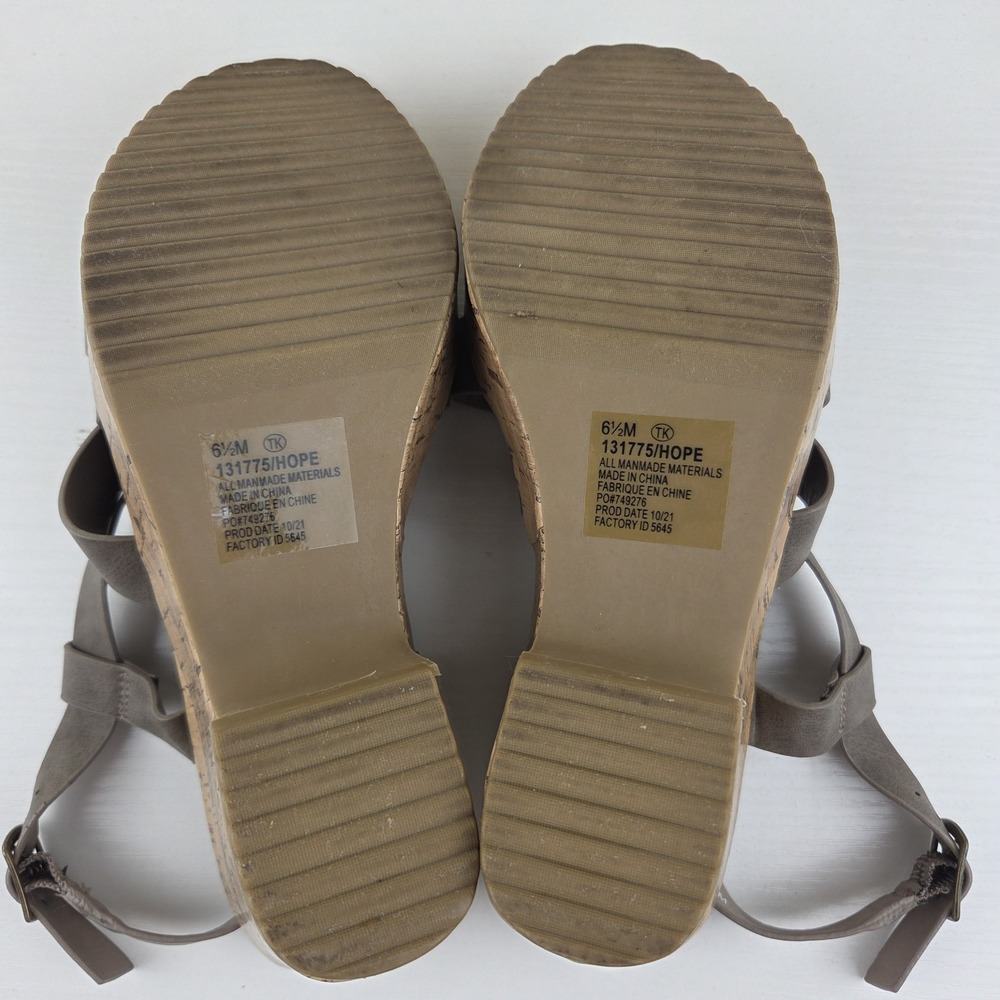 Maurices Hope Cork Strappy Wedge Gray High Heels Women's Size 6.5 M - Picture 14 of 15